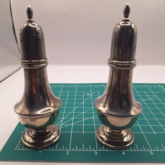 Vintage A.T. Gunner Sterling Silver Salt & Pepper Shakers Star G Hallmark - Picture 6 of 8